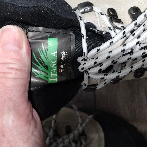 Itasca taupe suede and rubber winter boots. NWOT. Size 7 - Picture 9 of 10